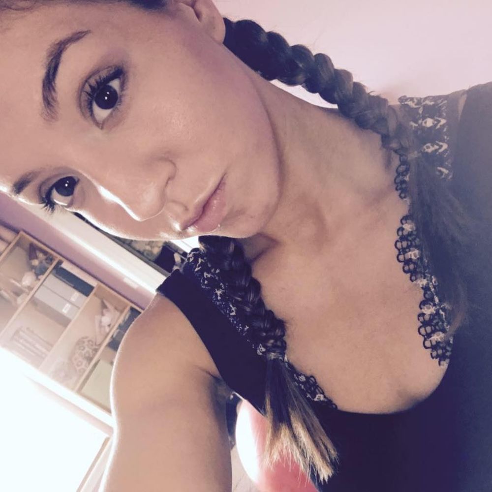 Meet your Posher, Avery